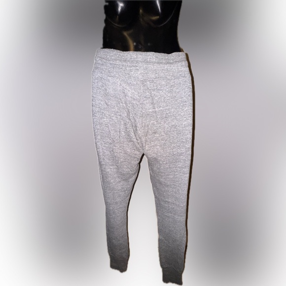 Women’s True Religion stylish sweatpants with black crystals says true religion - Picture 2 of 3